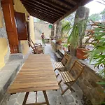 Casa Rural El Drago ホテル