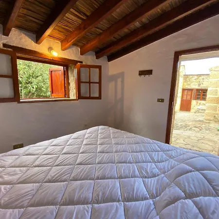 Hotel Casa Rural El Drago *