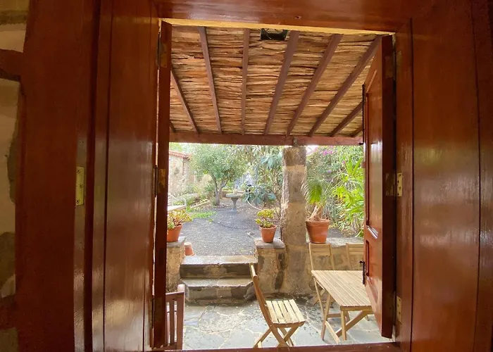 Casa Rural El Drago Hotel *